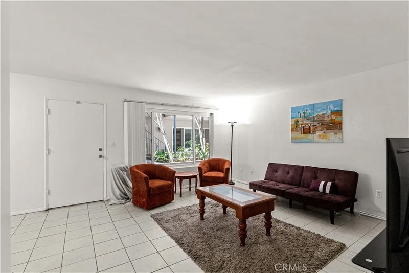 444 Obispo Avenue 3