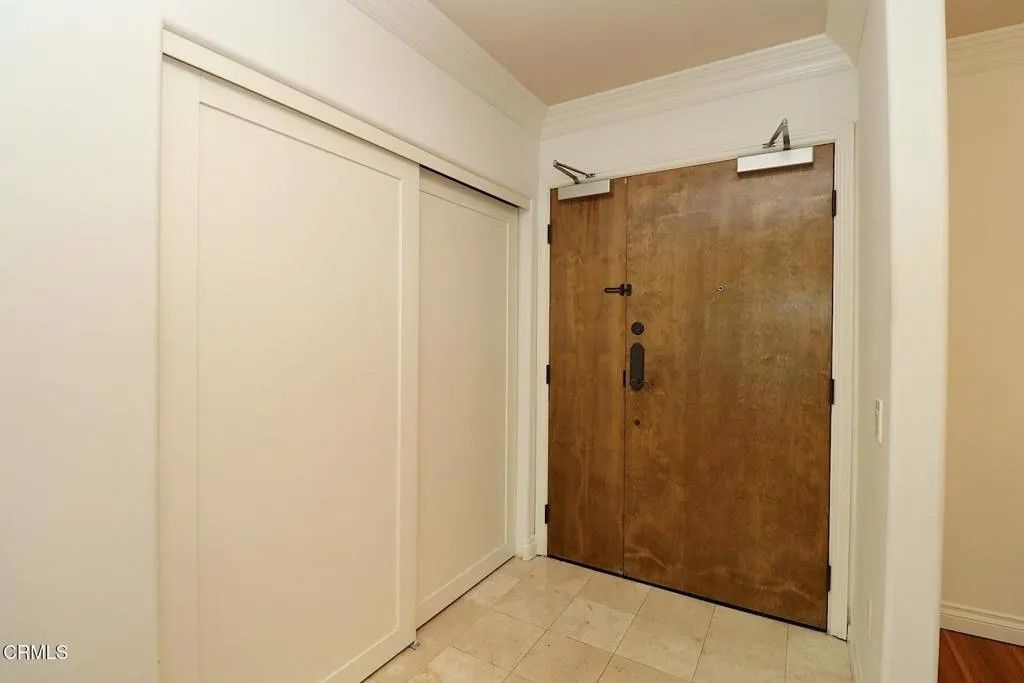 Photo of 3855 Ingraham Street #204, Los Angeles, CA 90005 (MLS # P1-25606)