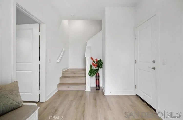 4382 Pacifica Way 1