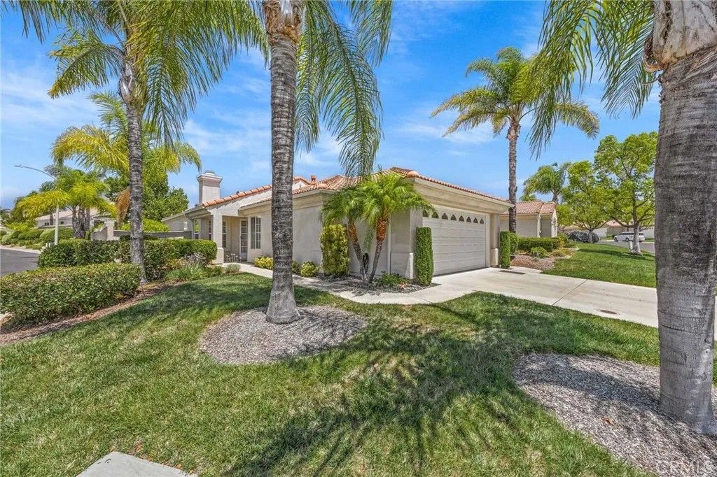 Photo of 40311 Via Ambiente, Murrieta, CA 92562 (MLS # IG25163217)