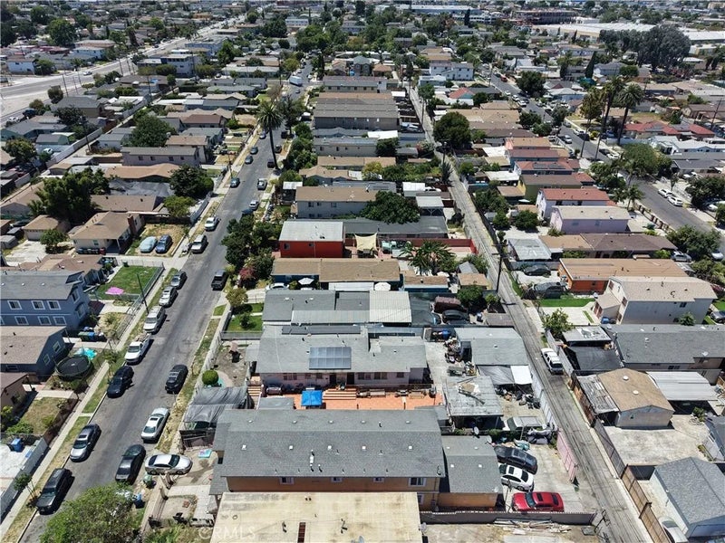 1105 E 113th
