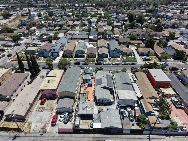 1105 E 113th