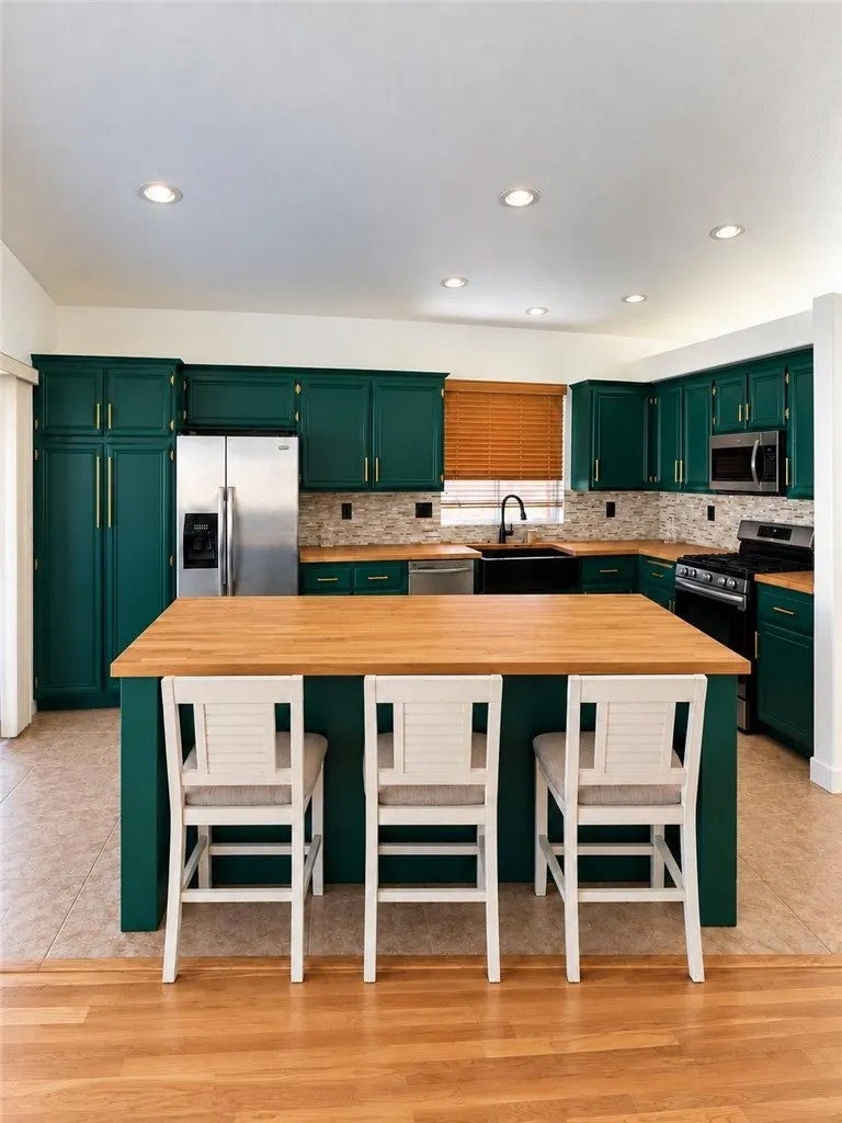 22686 Hannah Court