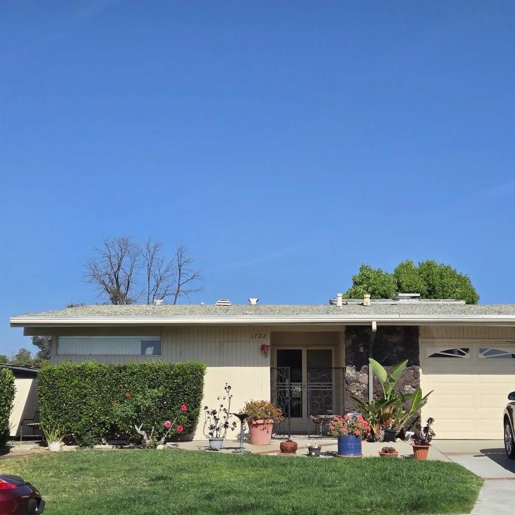 Photo of 1722 San Pablo Drive, San Marcos, CA 92078 (MLS # NDP2602792)