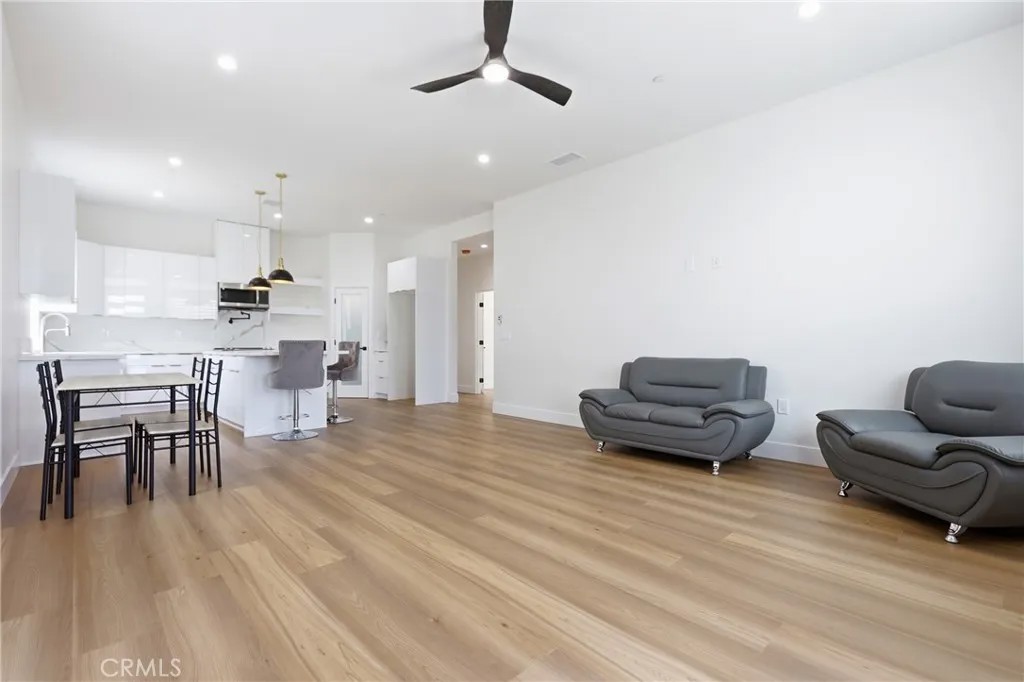 16322 Avenida Gracia
