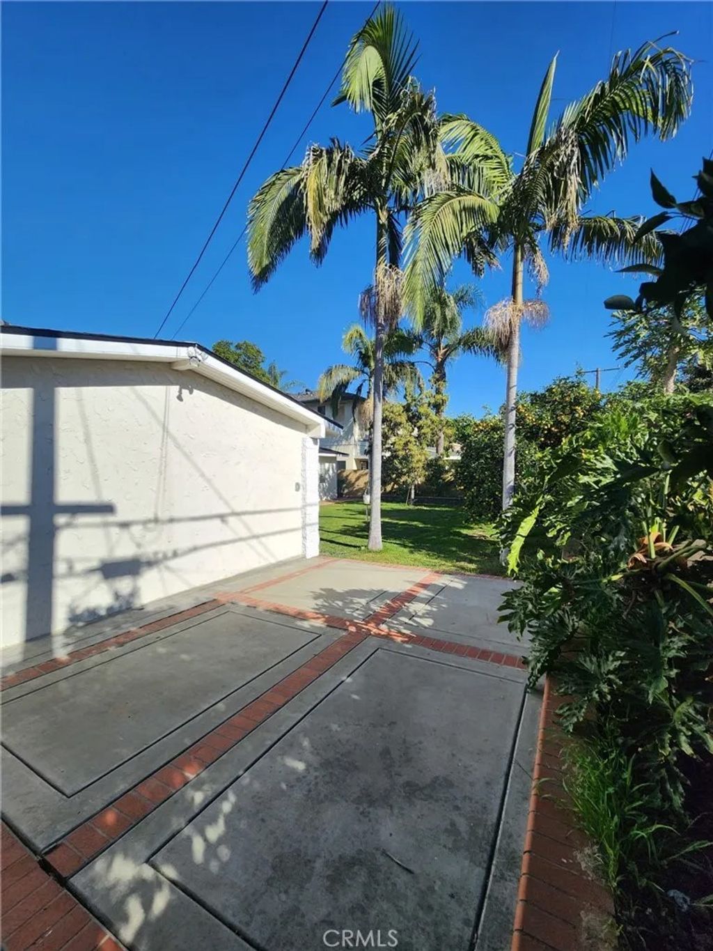 Photo of 1626 E 15th St, Santa Ana, CA 92701 (MLS # IV25274351)