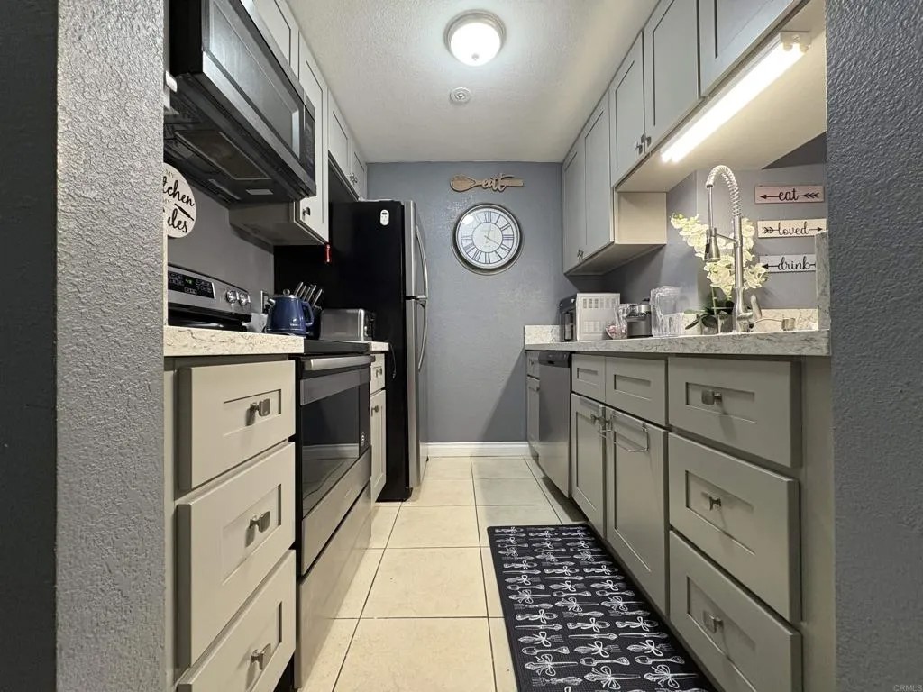 4041 Oakcrest Dr 108