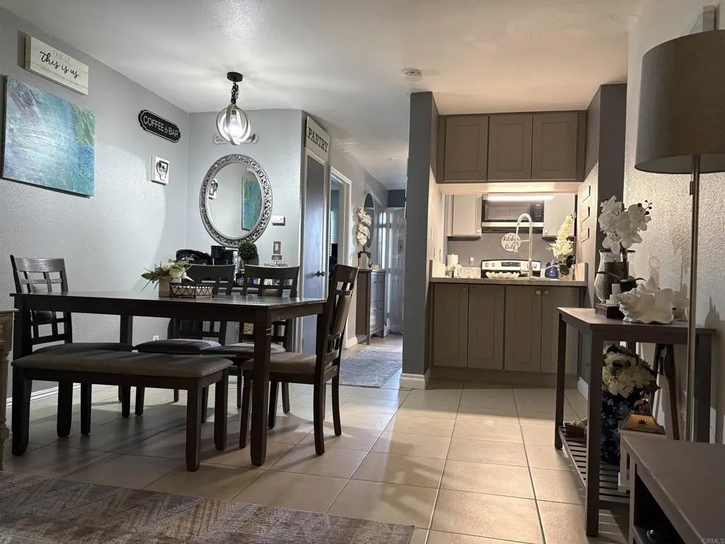 4041 Oakcrest Dr 108