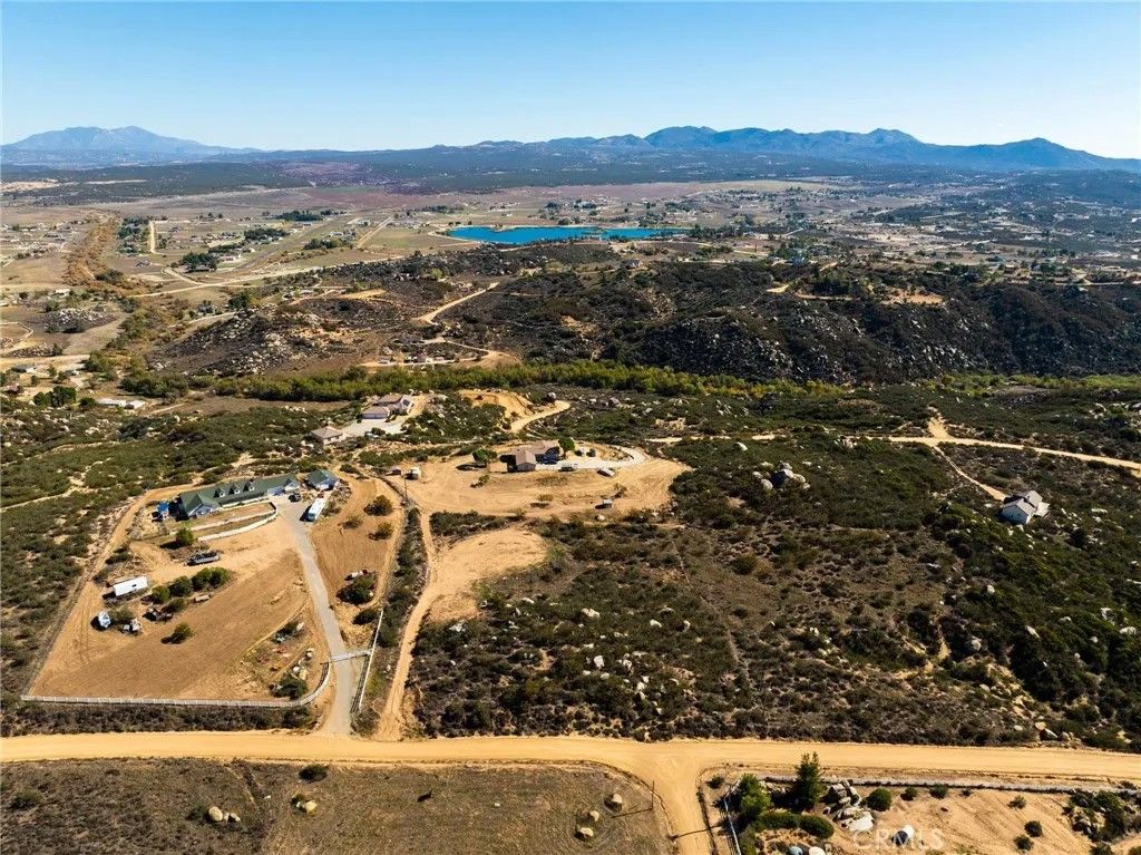 Photo of 0 Lake Canyon Dr, Aguanga, CA 92536 (MLS # SW25261164)