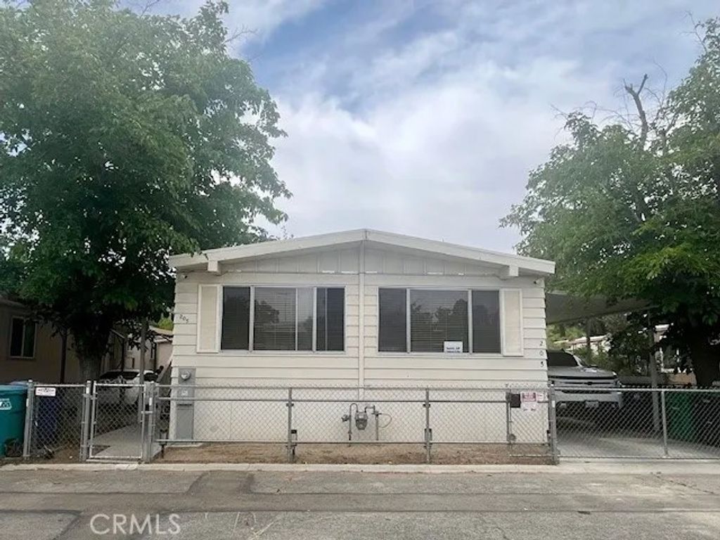 Photo of 45800 Challenger Way #205, Lancaster, CA 93535 (MLS # SR26085646)