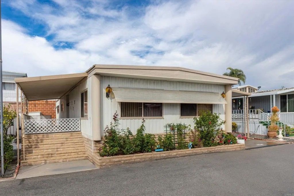 Photo of 65 Brookside Ln, Oceanside, CA 92056 (MLS # NDP2510951)