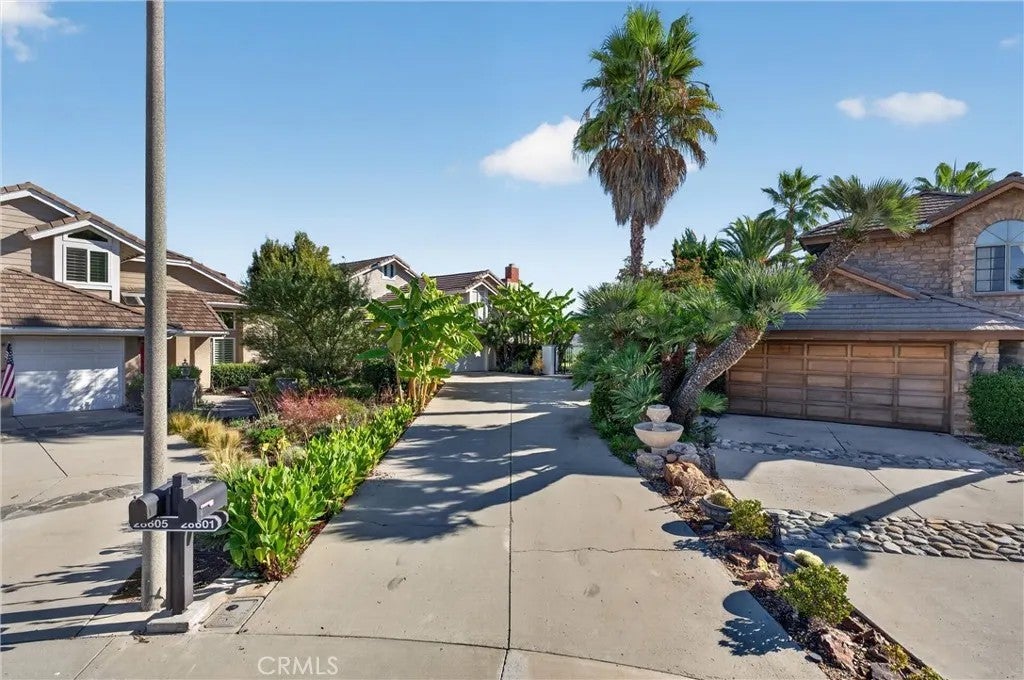 28601 Vista Ladera