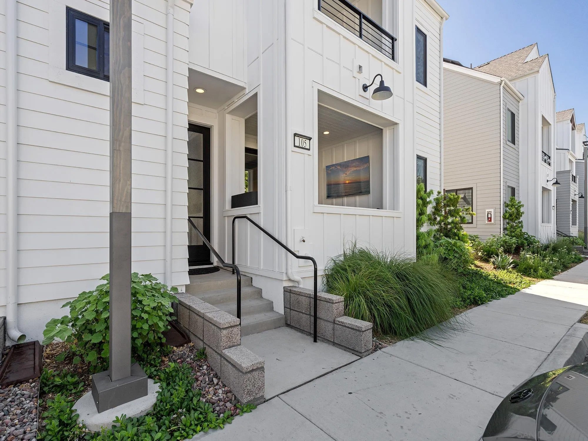 1402 Anacona Pl 105