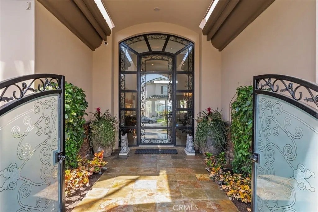 Photo of 11 San Rafael, Laguna Niguel, CA 92677 (MLS # LG26084816)