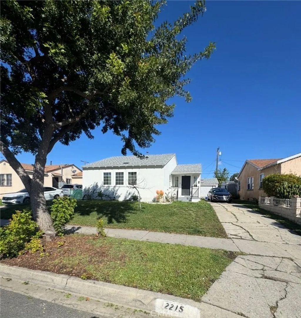 Photo of 2215 W 153rd St, Compton, CA 90220 (MLS # RS26036630)