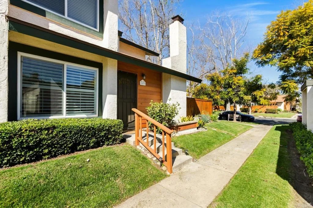 2033 Shadytree Lane