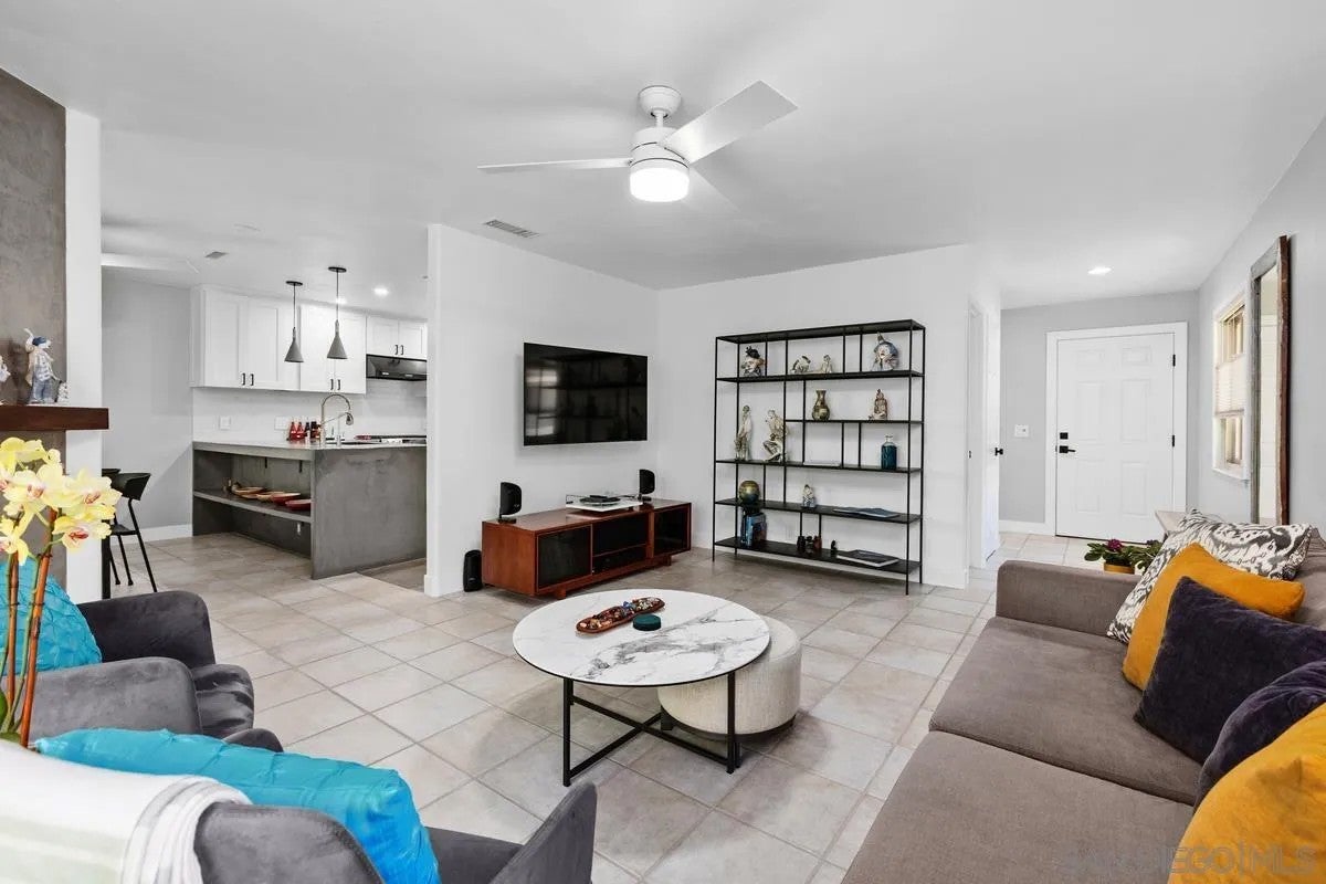 3152 Avenida Topanga