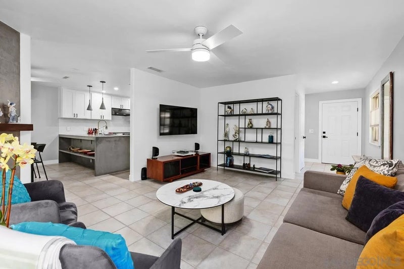 3152 Avenida Topanga