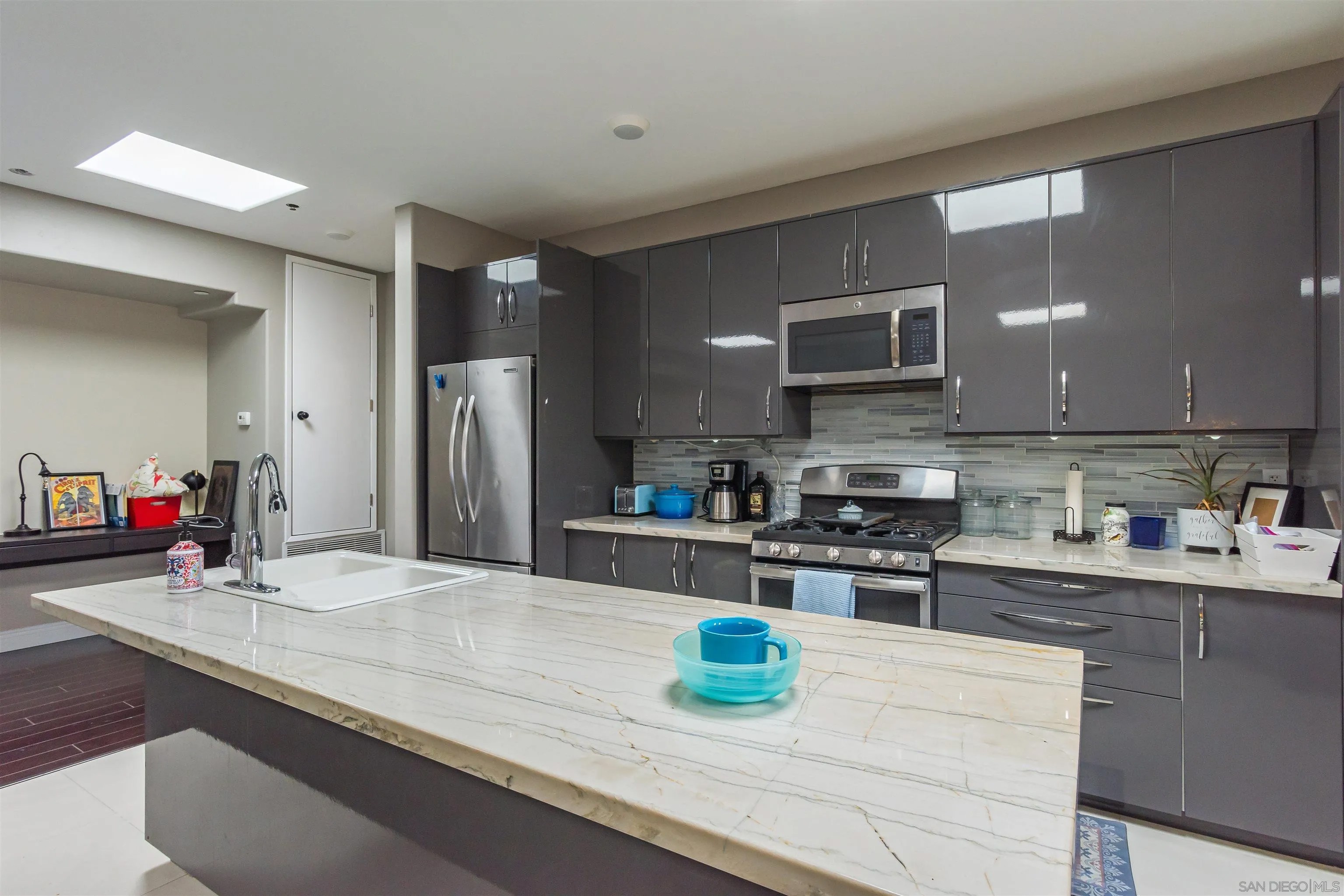4741 point Loma ave 201