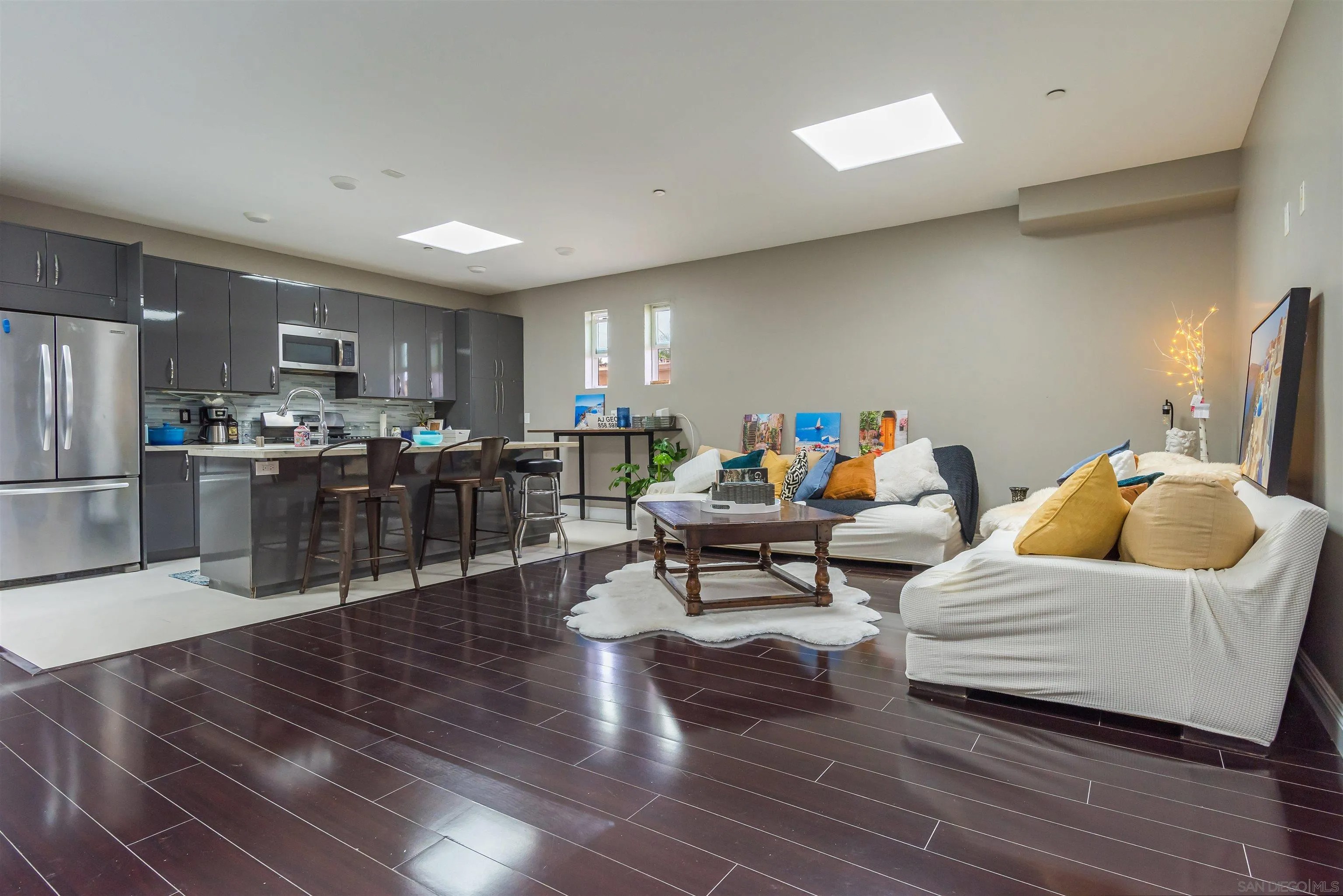 4741 point Loma ave 201
