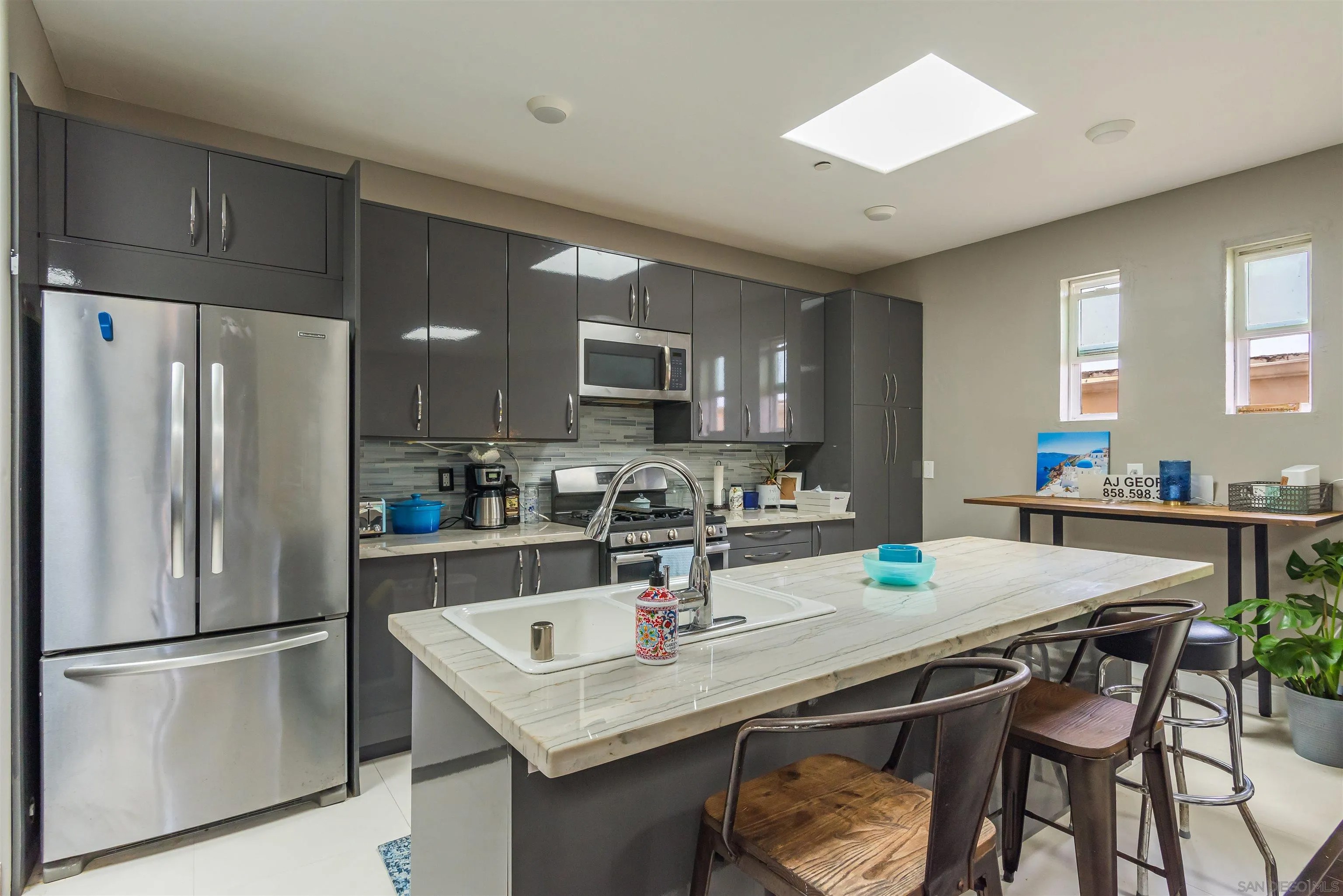 4741 point Loma ave 201