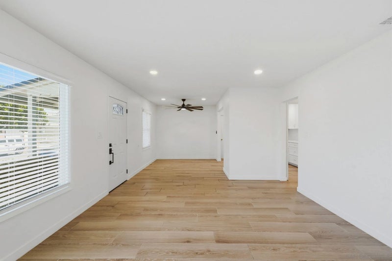 5345 Encina