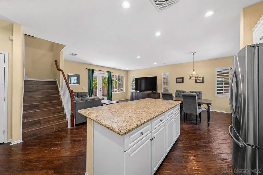 Photo of 1732 Wolf Canyon Loop, Chula Vista, CA 91913 (MLS # 260009975)