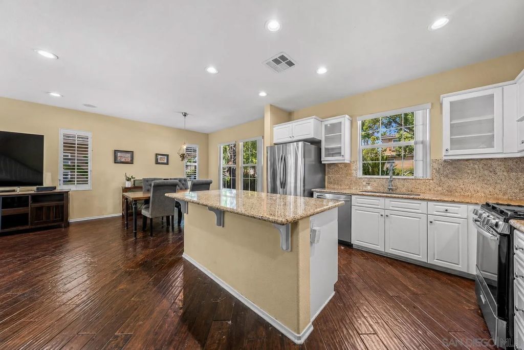 Photo of 1732 Wolf Canyon Loop, Chula Vista, CA 91913 (MLS # 260009975)