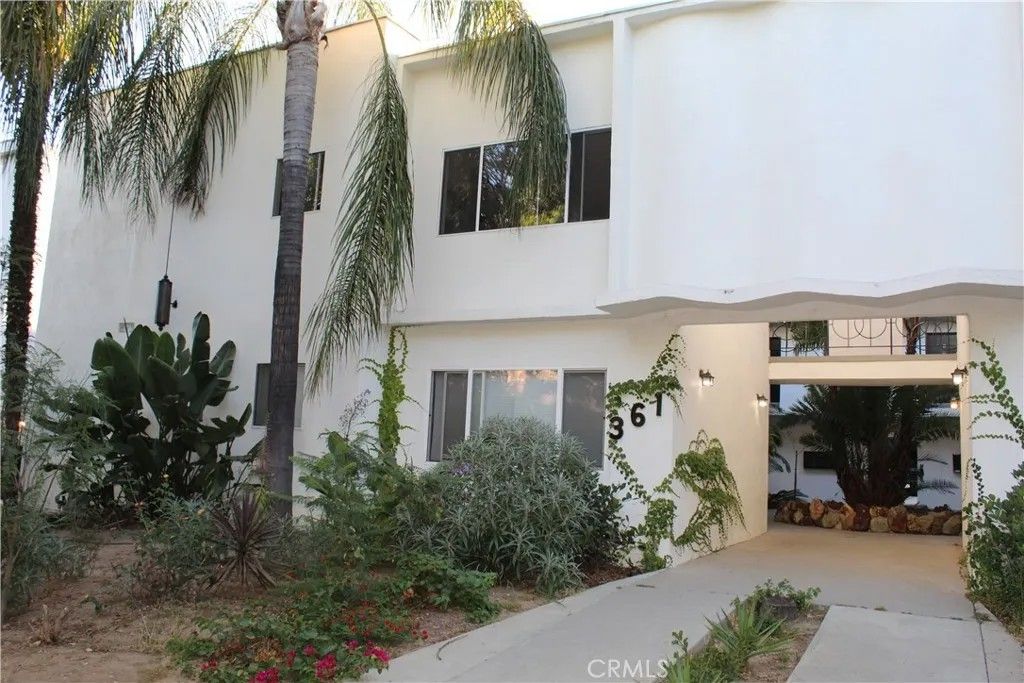 Photo of 361 Waldo Ave, Pasadena, CA 91101 (MLS # AR26008727)