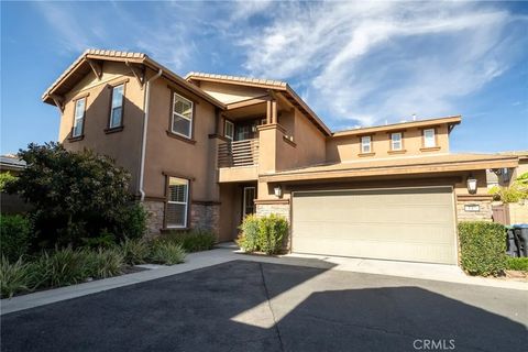 Photo of 149 Fieldwood, Irvine, CA 92618 (MLS # CV26048831)