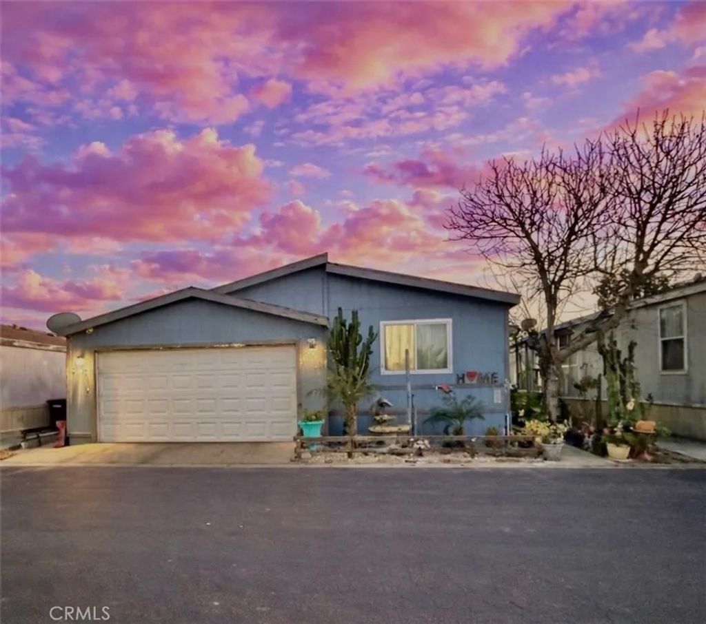 Photo of 80 E Dawes St #115, Perris, CA 92571 (MLS # IG26018927)