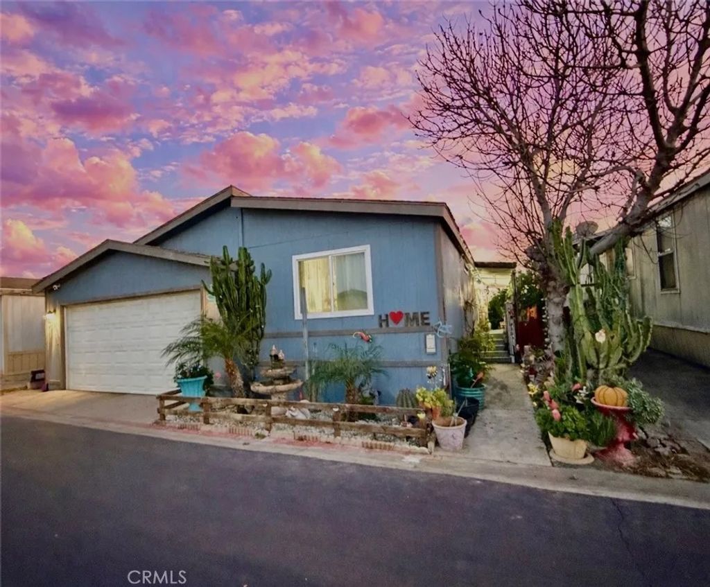 Photo of 80 E Dawes St #115, Perris, CA 92571 (MLS # IG26018927)