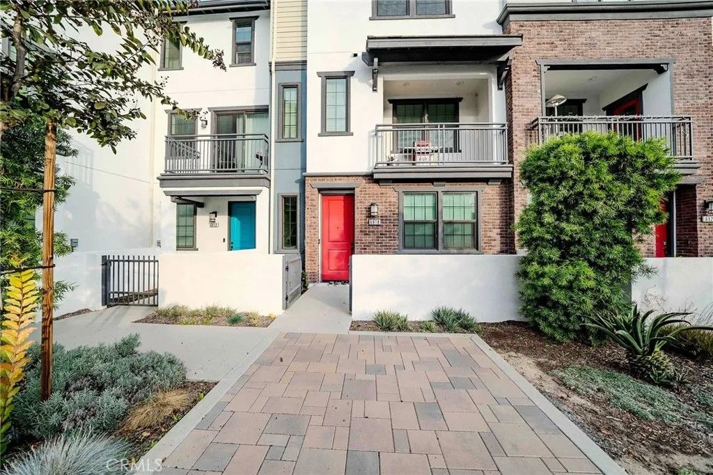 Photo of 6918 Crimson Dr, Buena Park, CA 90621 (MLS # PW26009140)