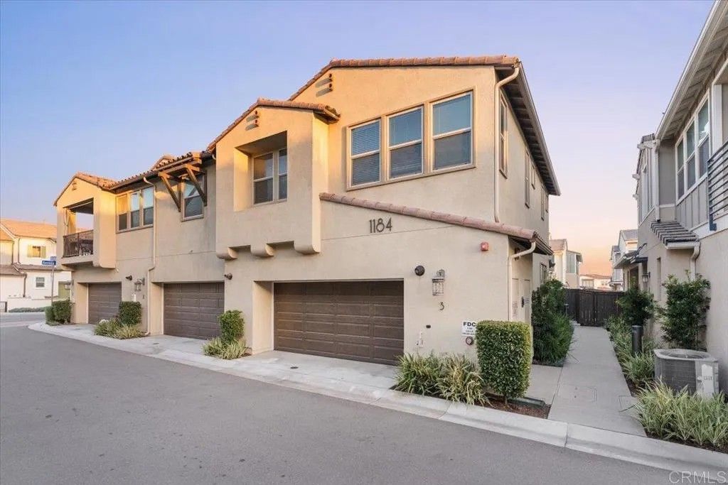 Photo of 1184 Calle Oroblanco #3, Chula Vista, CA 91913 (MLS # PTP2600784)