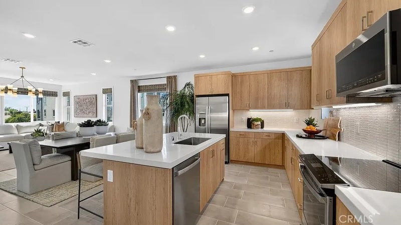 500 Park Drive 21
