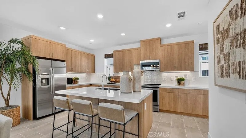 500 Park Drive 21