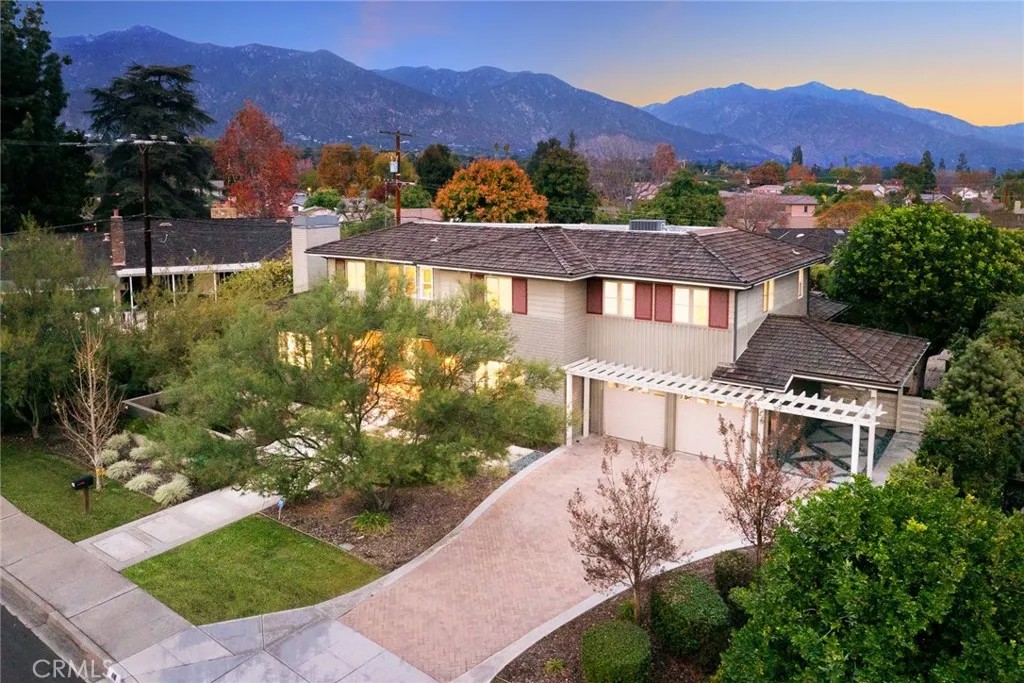 416 N Altura Road
