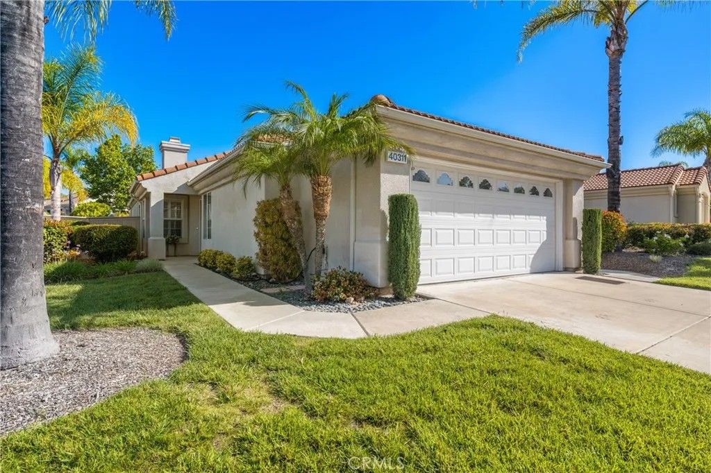 Photo of 40311 Via Ambiente, Murrieta, CA 92562 (MLS # SW26084297)