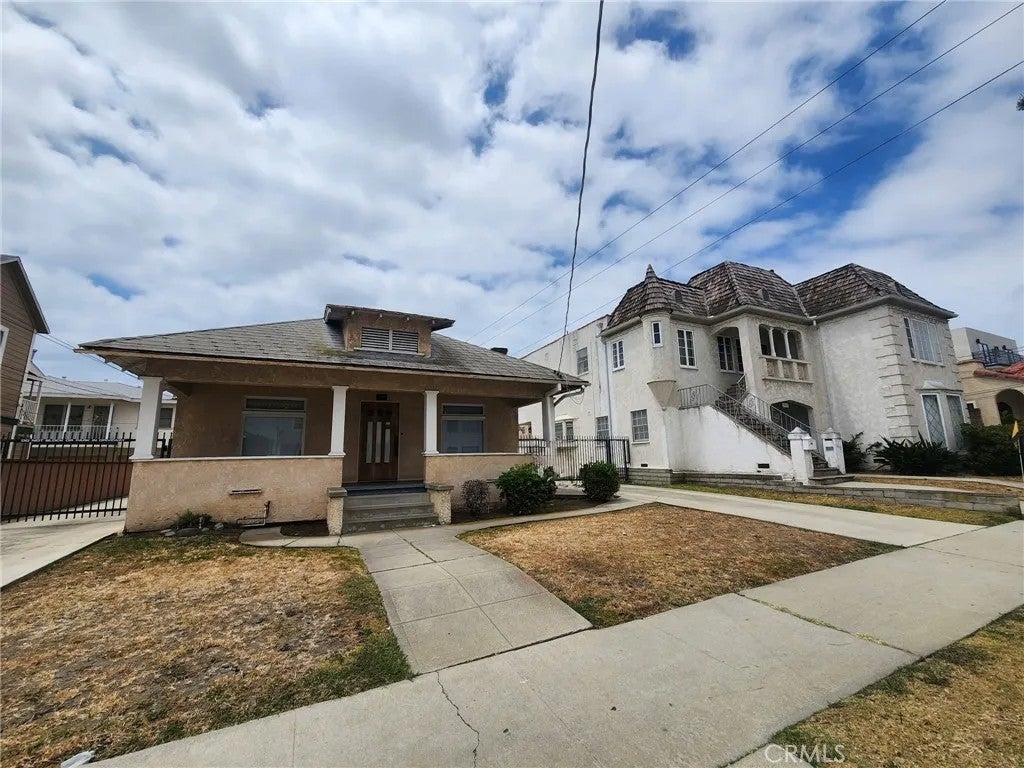 637 W 11th