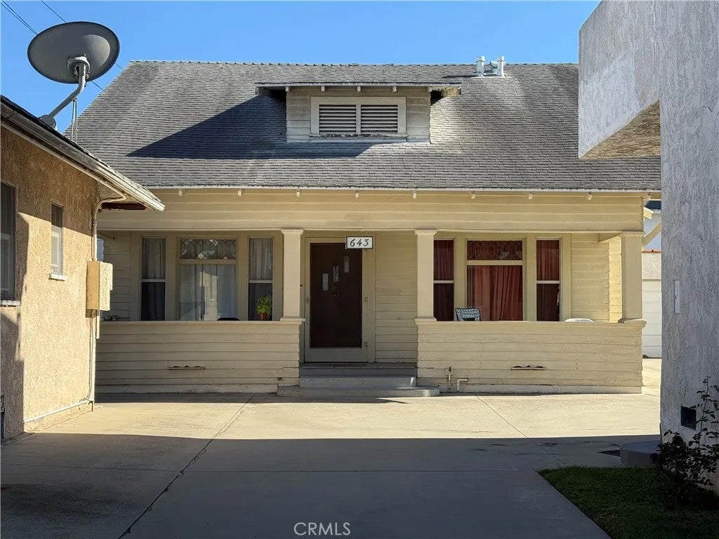 637 W 11th