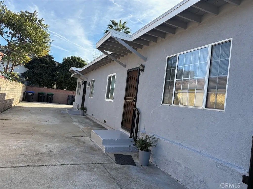 Photo of 126 N Mcpherrin Ave, Monterey Park, CA 91754 (MLS # AR26021361)