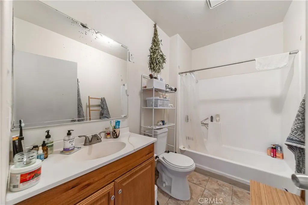 1202 W Sunset Boulevard