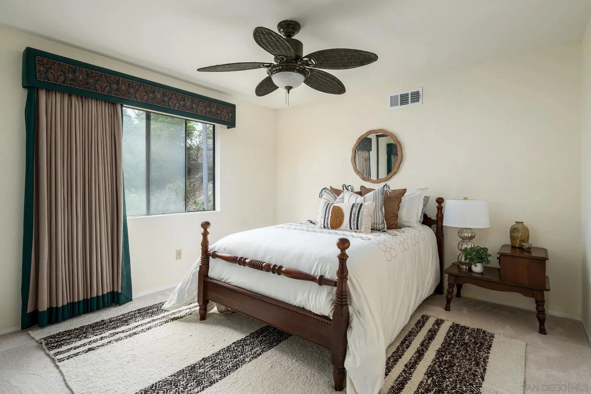 Cardiff, California 92007, United States, 4 Bedrooms Bedrooms, ,3 BathroomsBathrooms,Residential,Active,220514