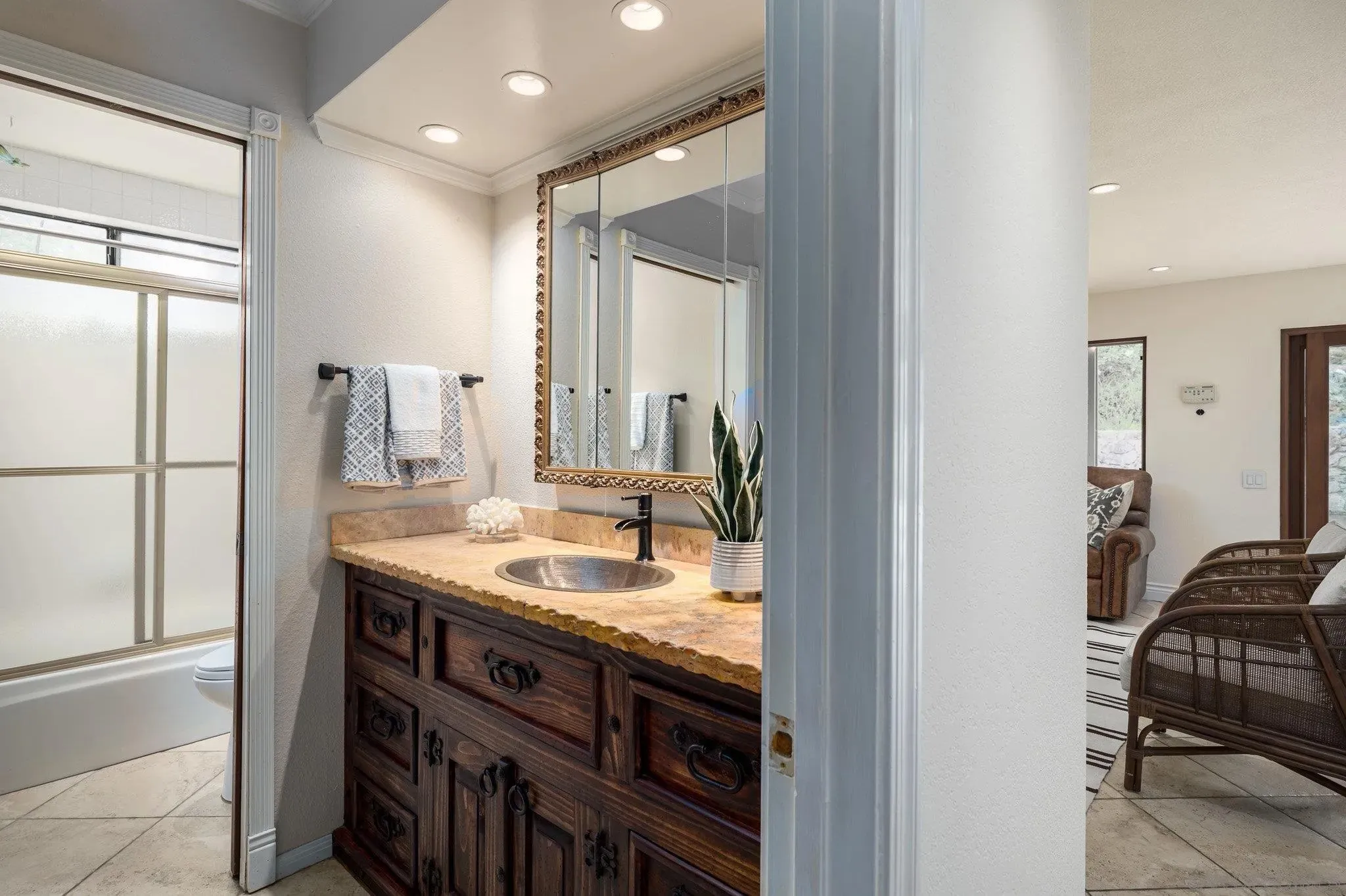 Cardiff, California 92007, United States, 4 Bedrooms Bedrooms, ,3 BathroomsBathrooms,Residential,Active,220514