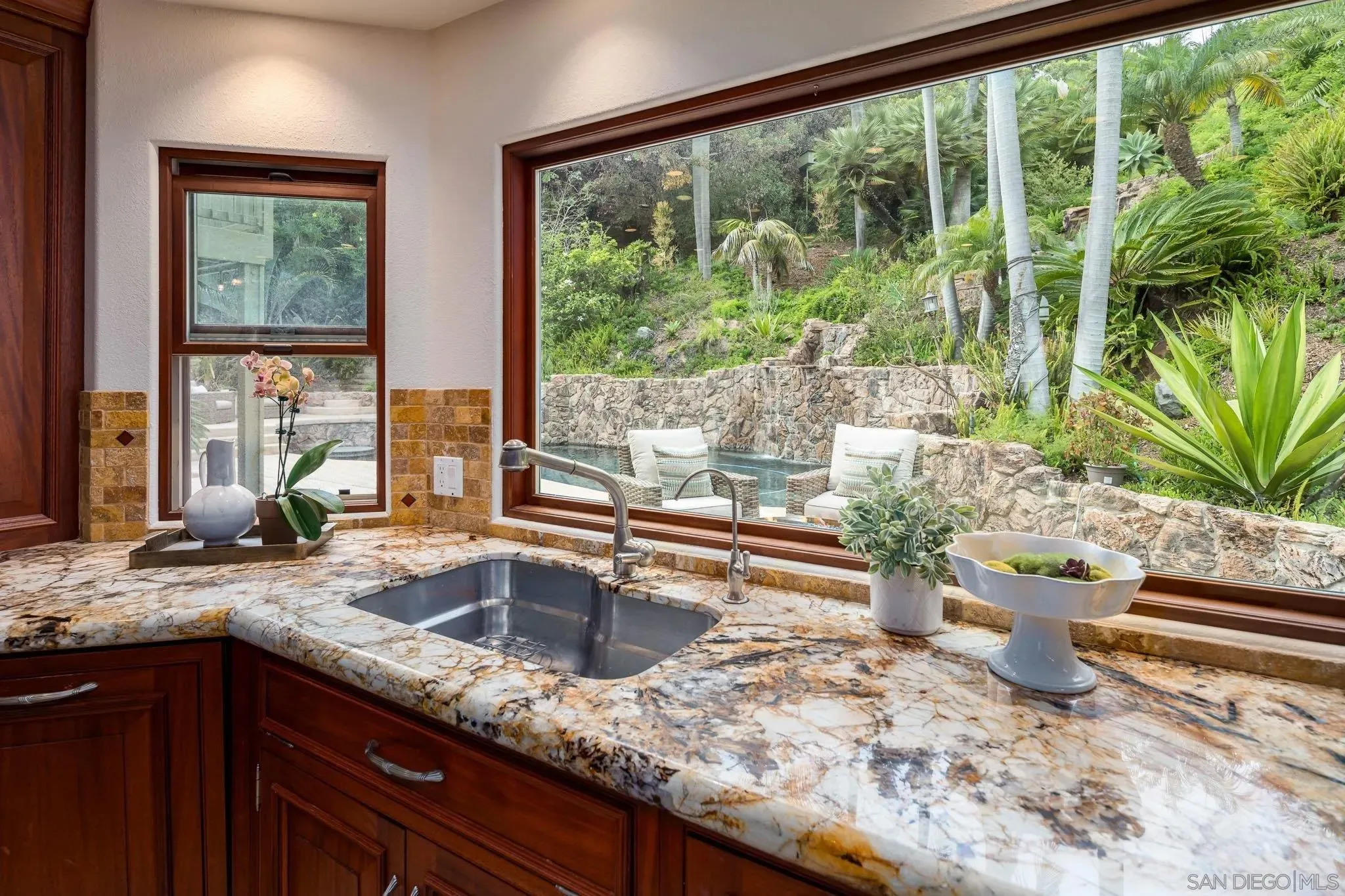 Cardiff, California 92007, United States, 4 Bedrooms Bedrooms, ,3 BathroomsBathrooms,Residential,Active,220514