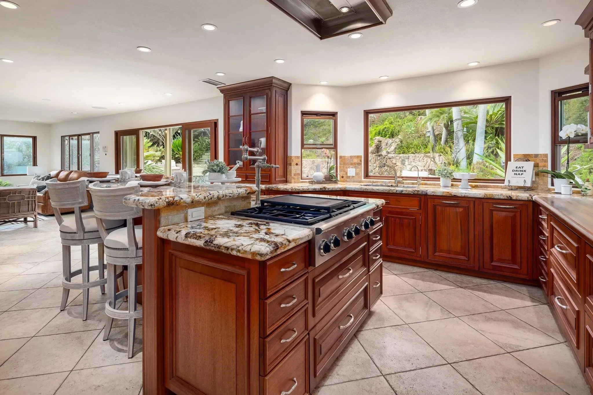 Cardiff, California 92007, United States, 4 Bedrooms Bedrooms, ,3 BathroomsBathrooms,Residential,Active,220514