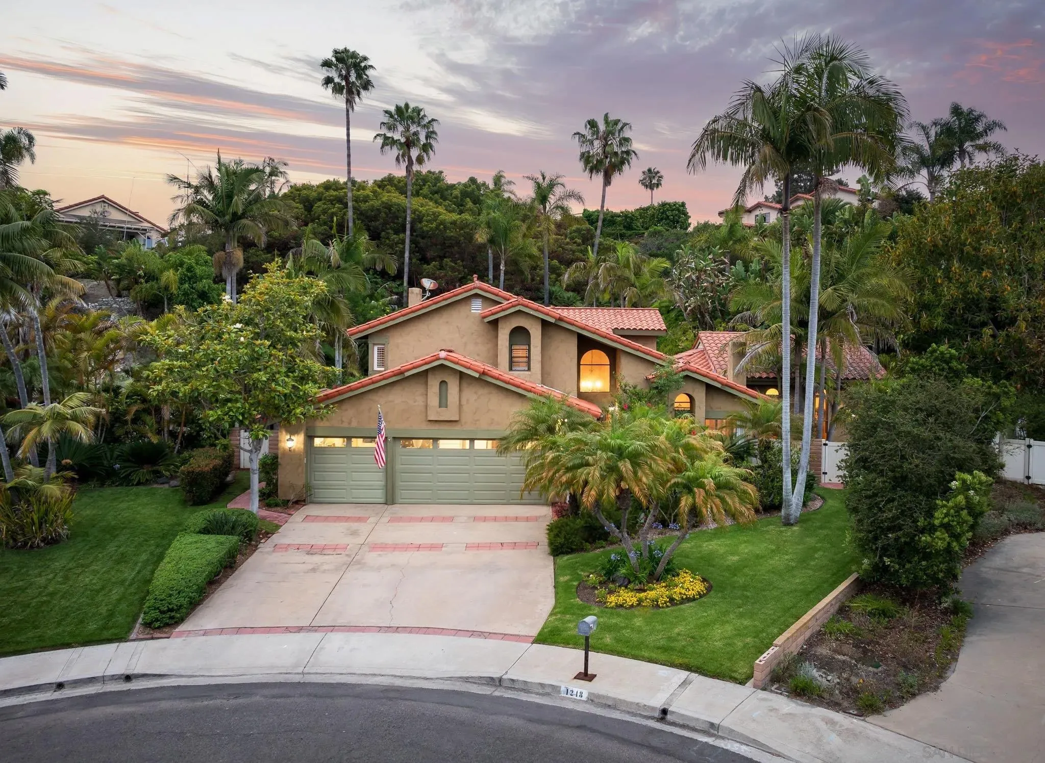 Cardiff, California 92007, United States, 4 Bedrooms Bedrooms, ,3 BathroomsBathrooms,Residential,Active,220514