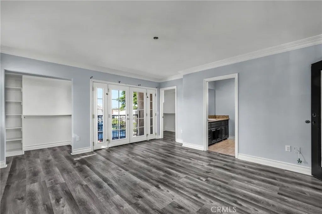 3938 W 119th Place