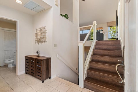 Photo of 6667 La Jolla Scenic Drive South DR, La Jolla, CA 92037 (MLS # 260015355)