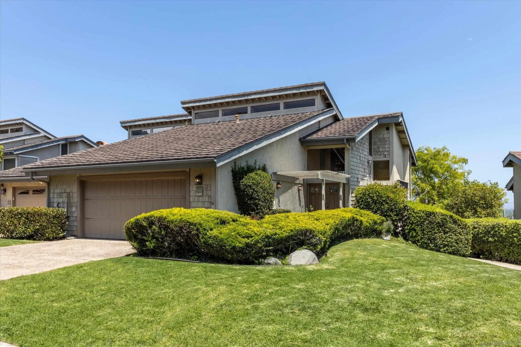 Photo of 6667 La Jolla Scenic Drive South DR, La Jolla, CA 92037 (MLS # 260015355)